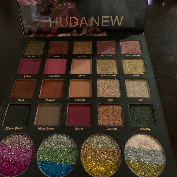 Eye shadow - Picture 2 of 3